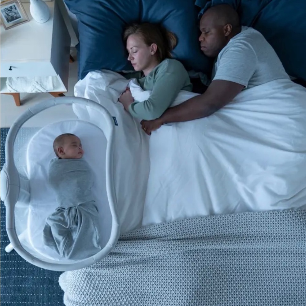 Halo bassinet, swivel sleeper
